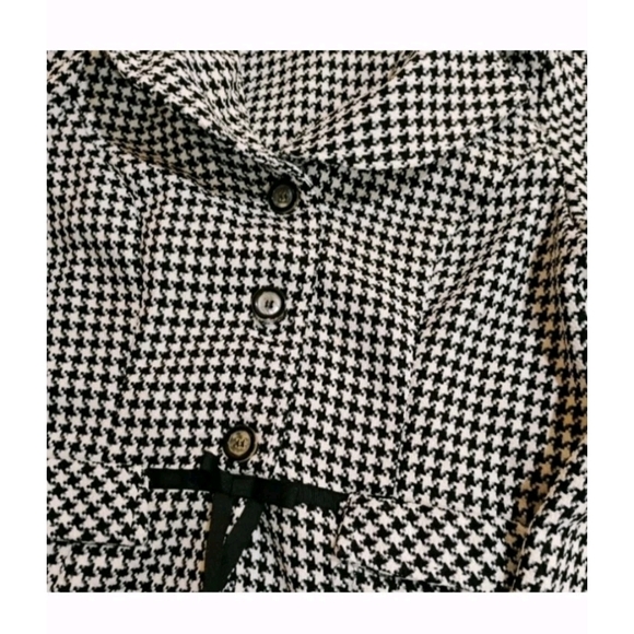 Elegant Houndstooth Women's Blazer - Picture 3 of 10